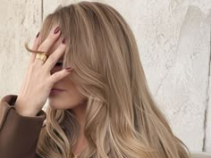 613 Blonde Hair Extensions Definition Benefits And Styling Guide
